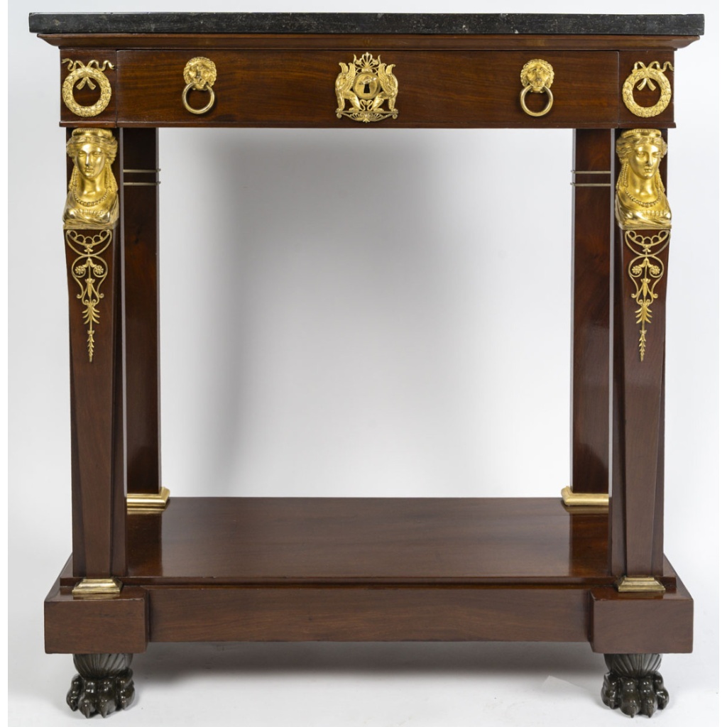Petite console en acajou et bronze doré, d’époque Ier empire (1804-18015), XIXème siècle. 9