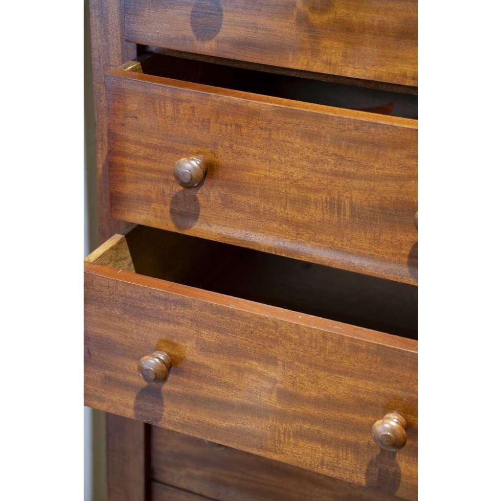 WELLINGTON Chest ou semainier en acajou Epoque Victorienne vers 1860. 7