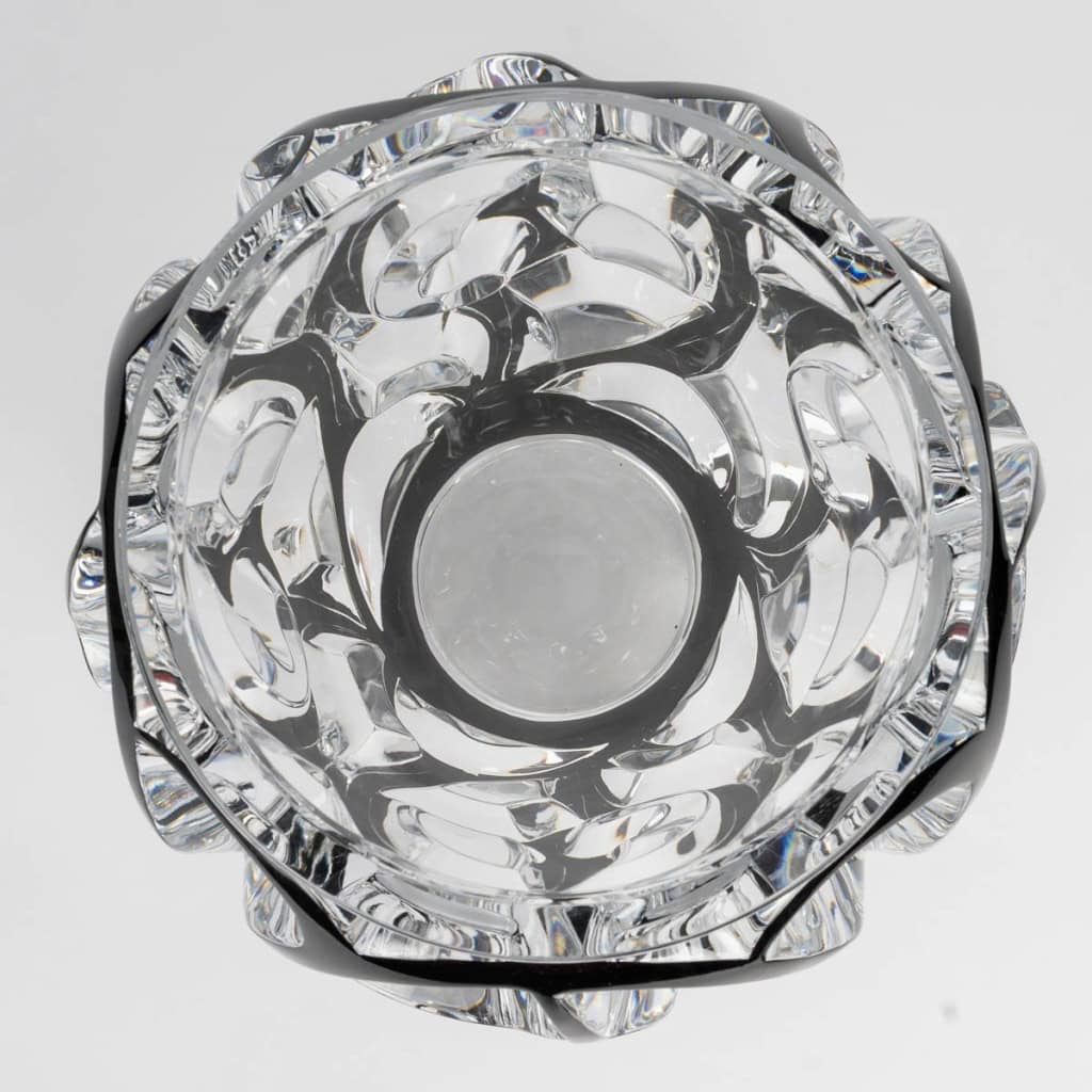 Lalique France – Vase Tourbillons Cristal Blanc Emaillé Noir 12