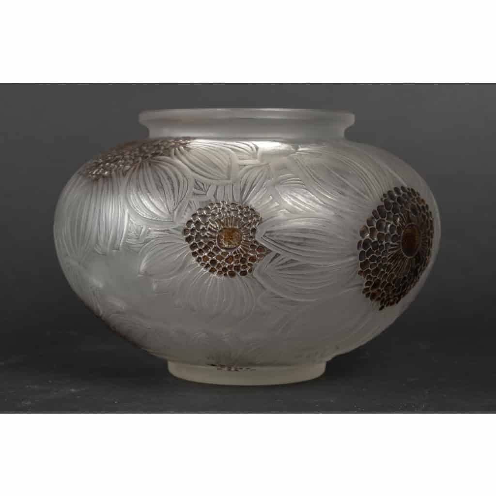 1923 – René Lalique Vase « DAHLIAS » 7