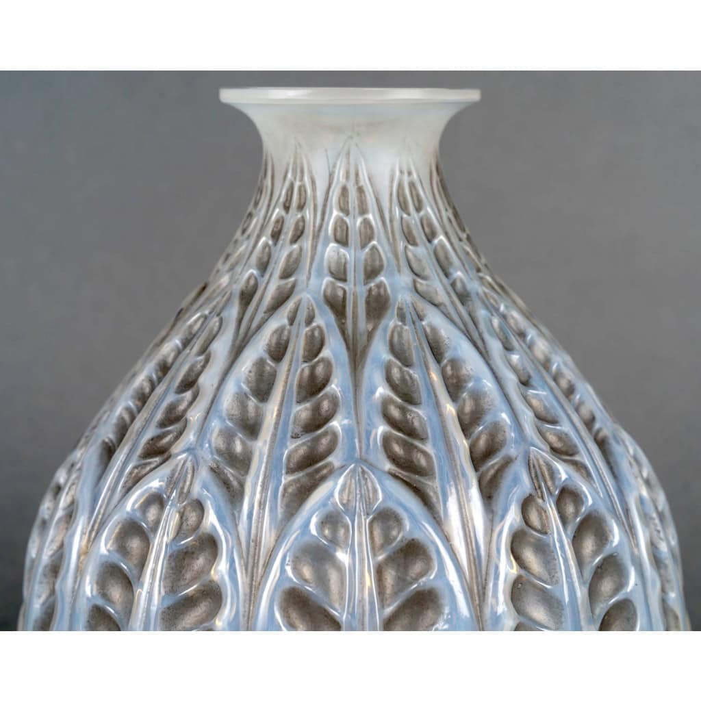 1927 René Lalique – Vase Malesherbes Verre Opalescent Patiné Gris 5
