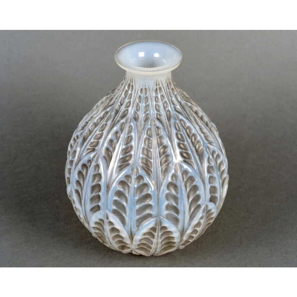 1927 René Lalique – Vase Malesherbes Verre Opalescent Patiné Gris 4