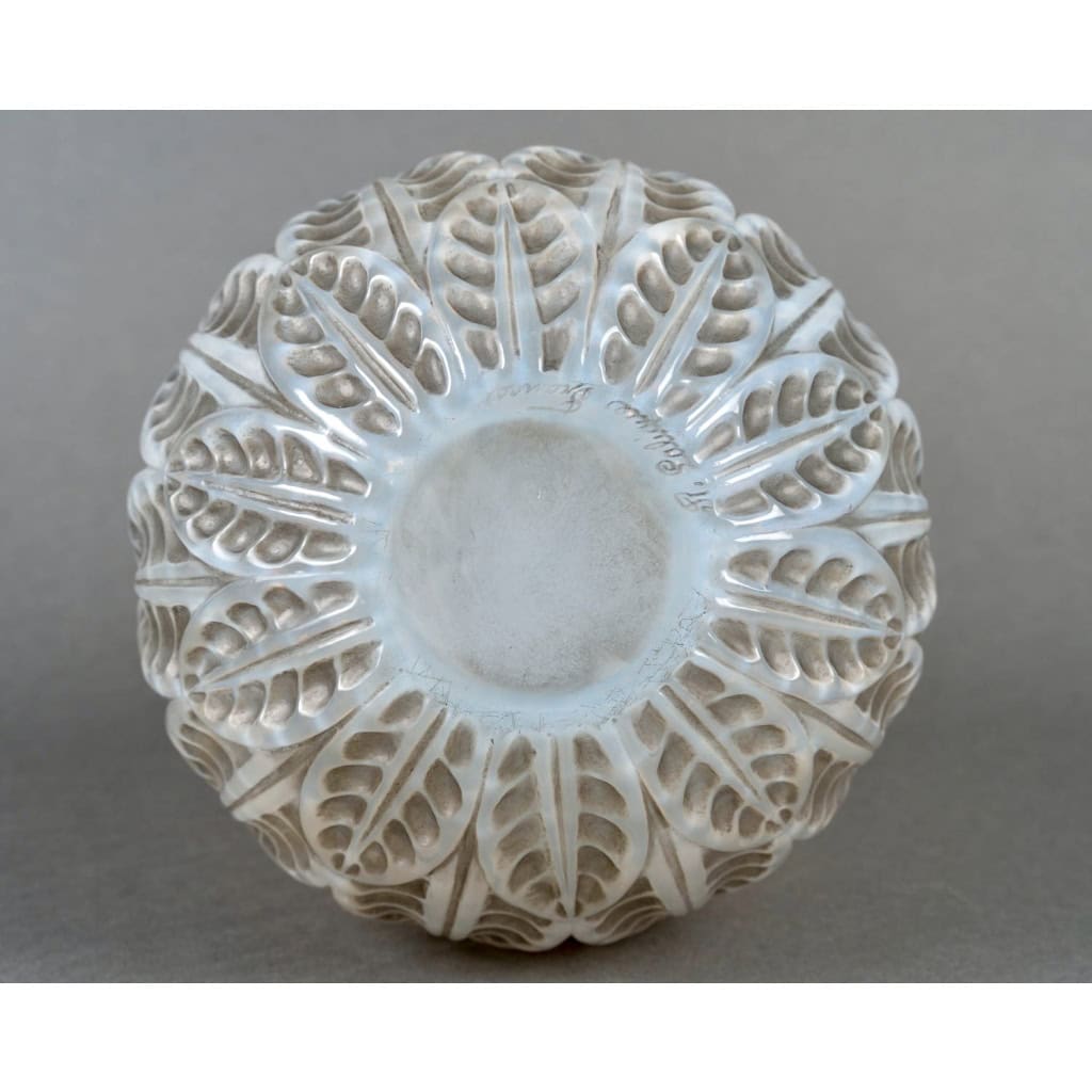 1927 René Lalique – Vase Malesherbes Verre Opalescent Patiné Gris 8