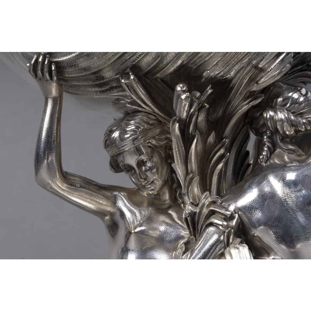 BOIN TABURET Centre de table en bronze argenté Epoque NAPOLEON III 21 BOIN TABURET Centre de table en bronze argenté Epoque NAPOLEON III 21