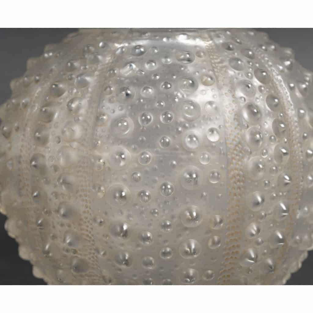 LALIQUE – Vase « Oursins » 1935 11