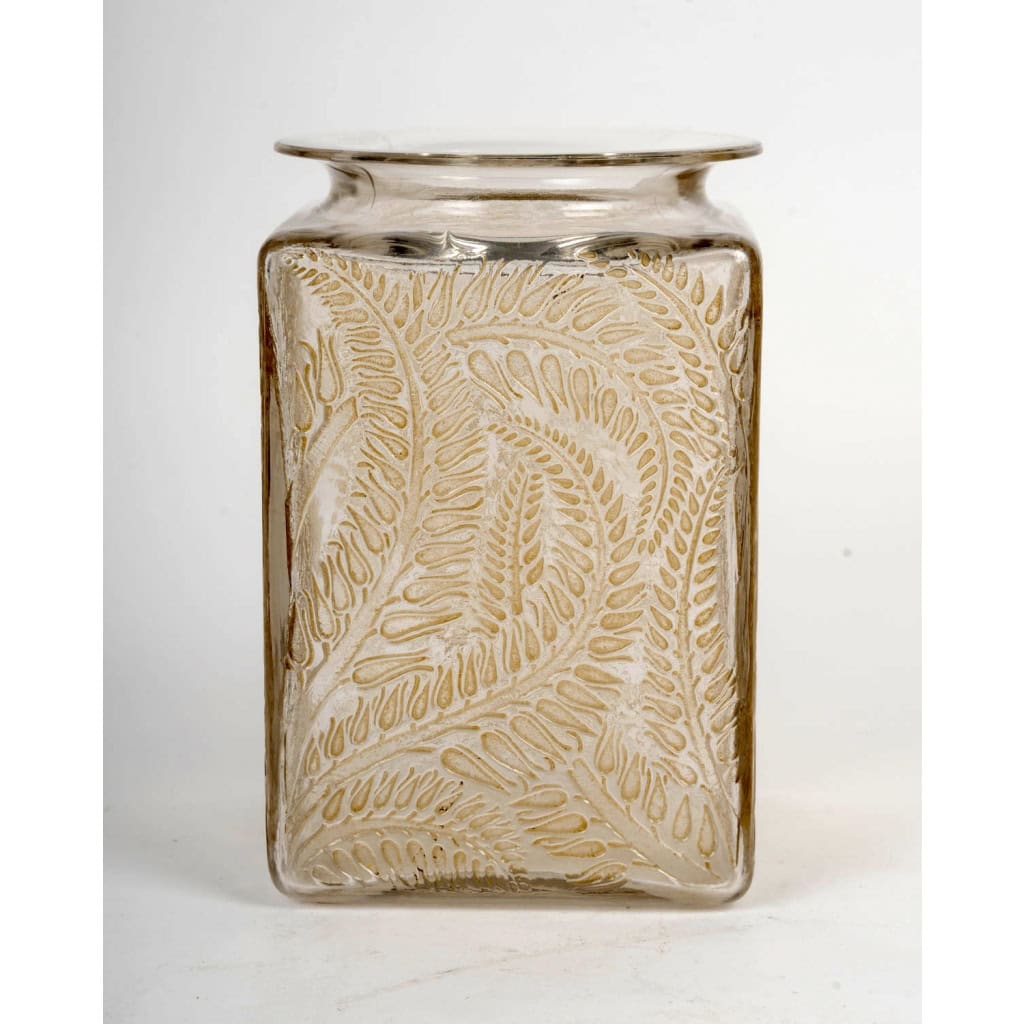 1926 René Lalique – Vase Myrrhis Verre Blanc Patiné Sépia 3