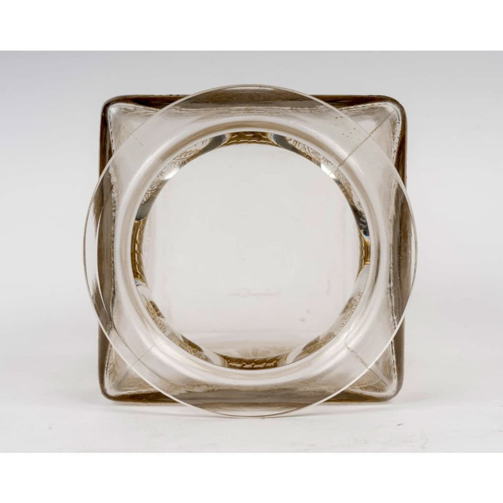 1926 René Lalique – Vase Myrrhis Verre Blanc Patiné Sépia 9