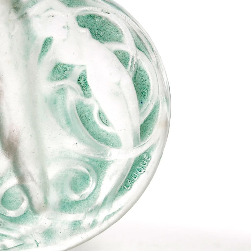 1912 René Lalique – Flacon Naïades Verre Blanc Patiné Vert 7