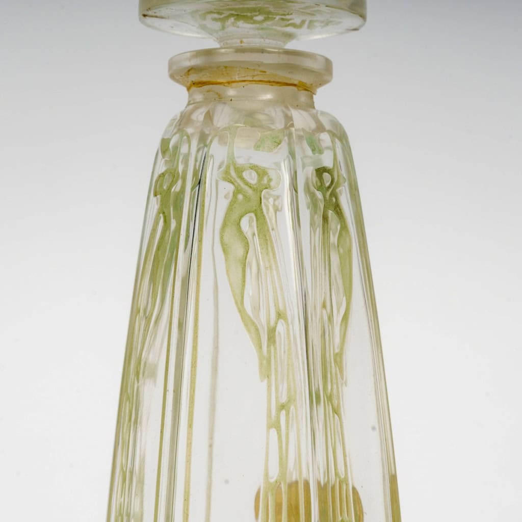 1909 René Lalique – Flacon Cyclamen Verre Blanc Patiné Vert pour Coty 10