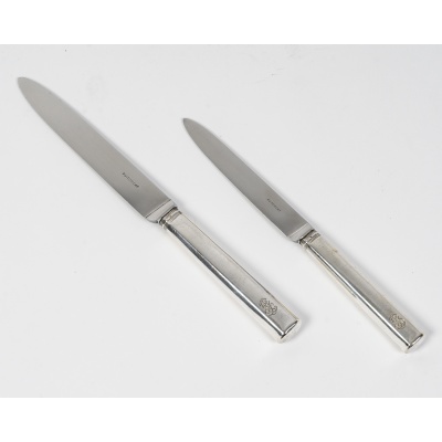PUIFORCAT – Suite de 16 couteaux de table et 10 couteaux à dessert argent ART DECO 3