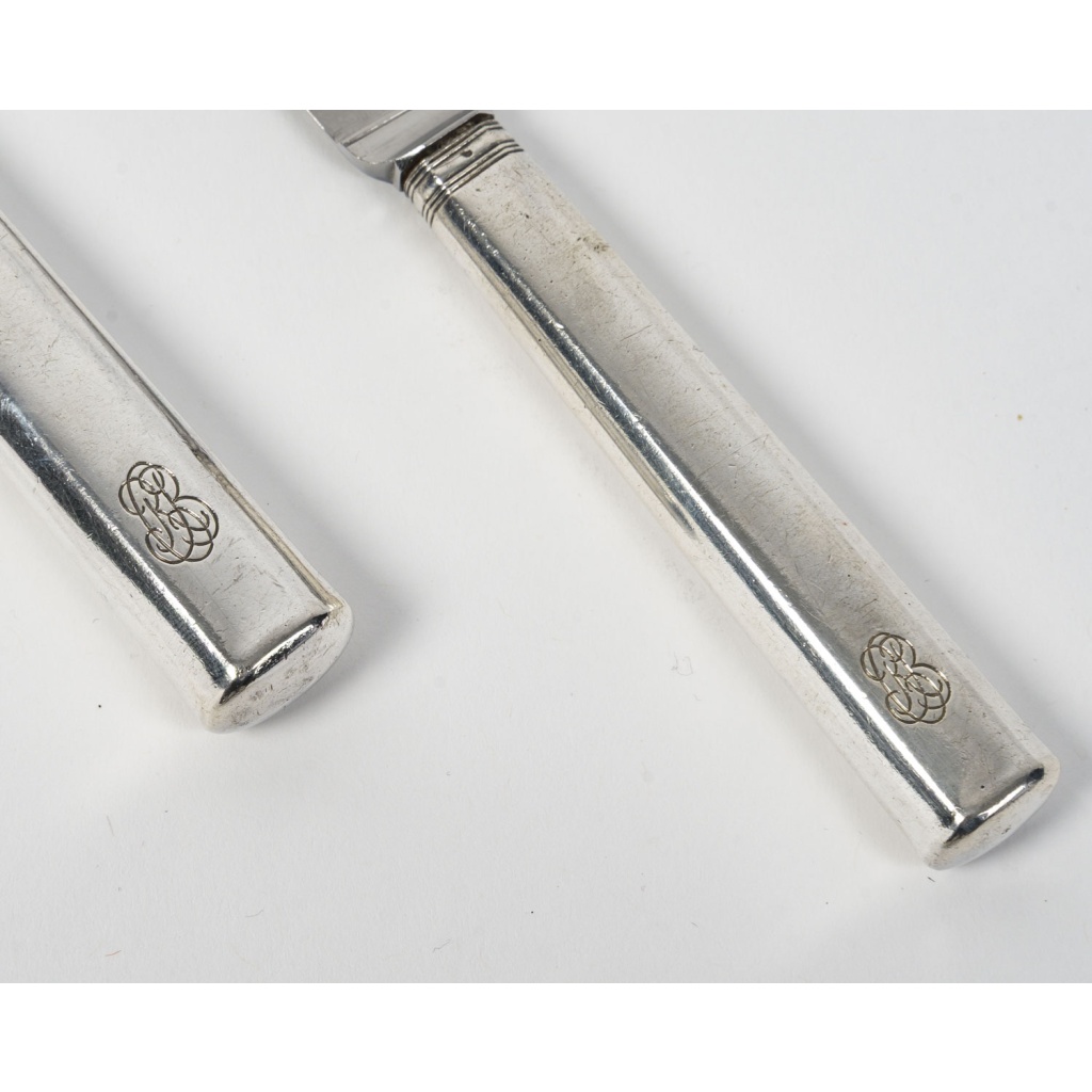 PUIFORCAT – Suite de 16 couteaux de table et 10 couteaux à dessert argent ART DECO 7