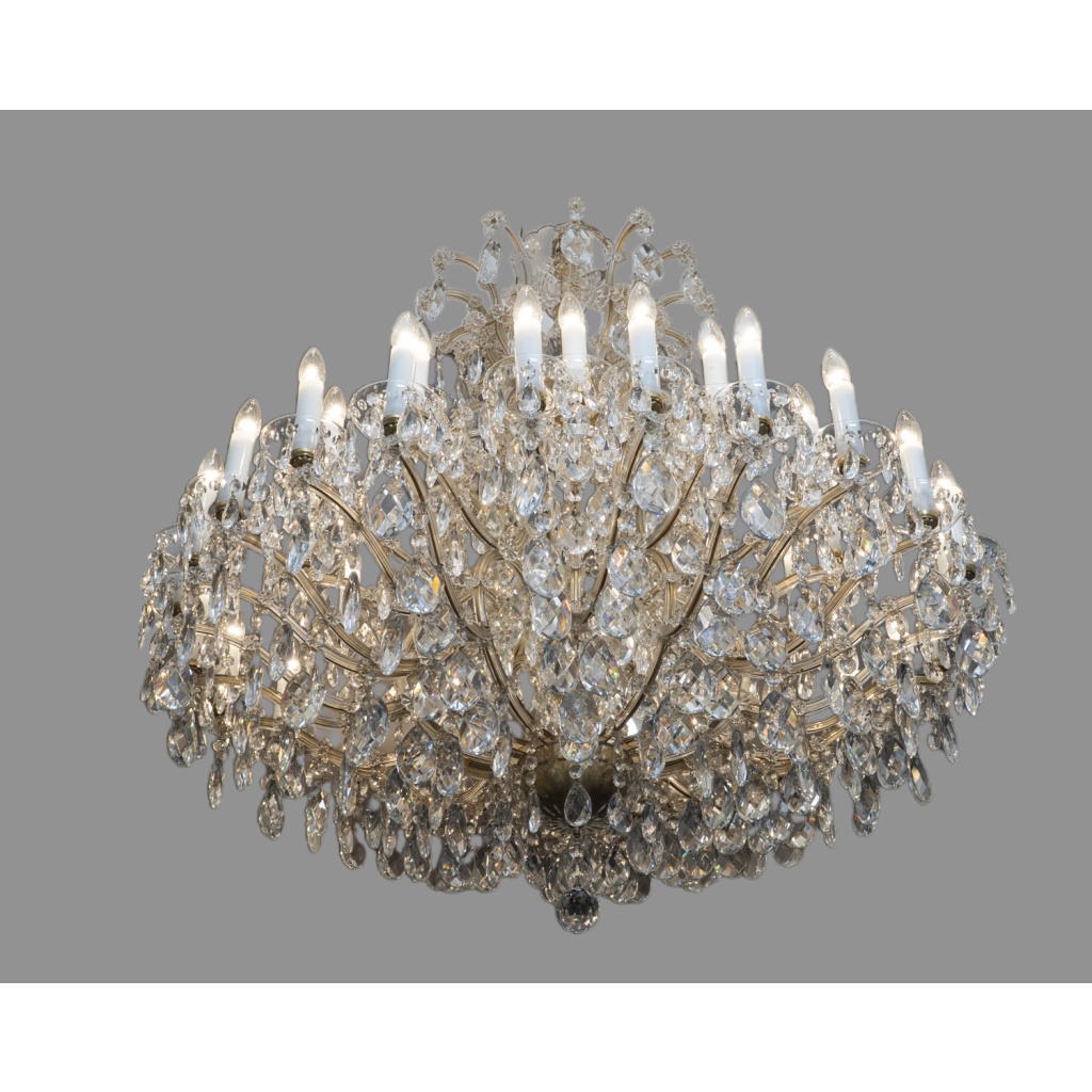 Grand lustre en cristal.. 9