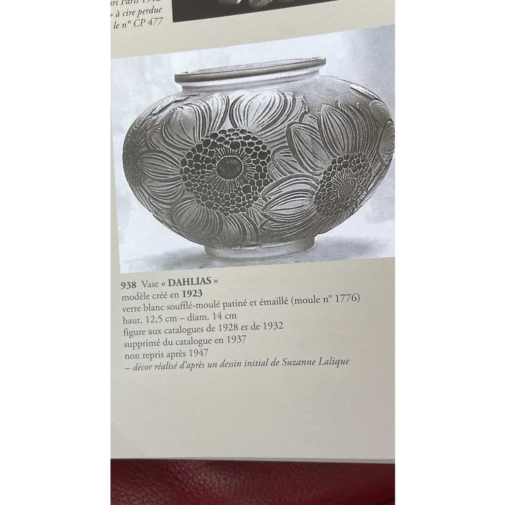 1923 – René Lalique Vase « DAHLIAS » 11