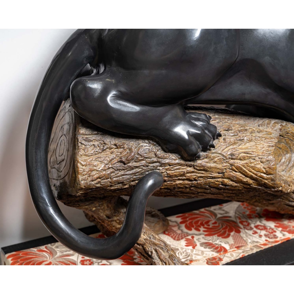 Important groupe en bronze d’une panthère sur sune branche 10