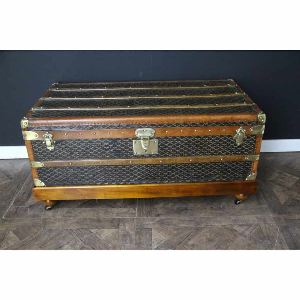Malle Goyard 100 cm des années 1920’s en toile a chevrons 4