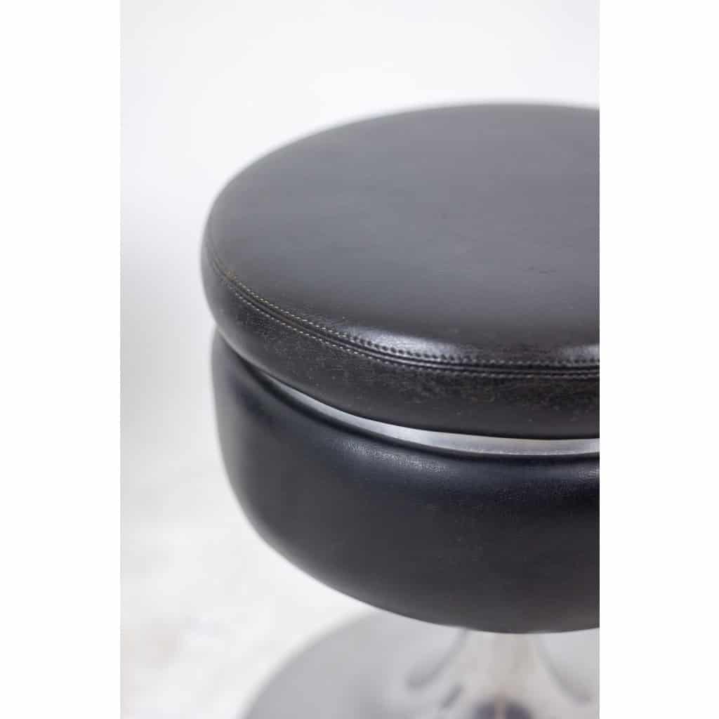 Black cylindrical low stool, steel base. 1970s LS6567 4