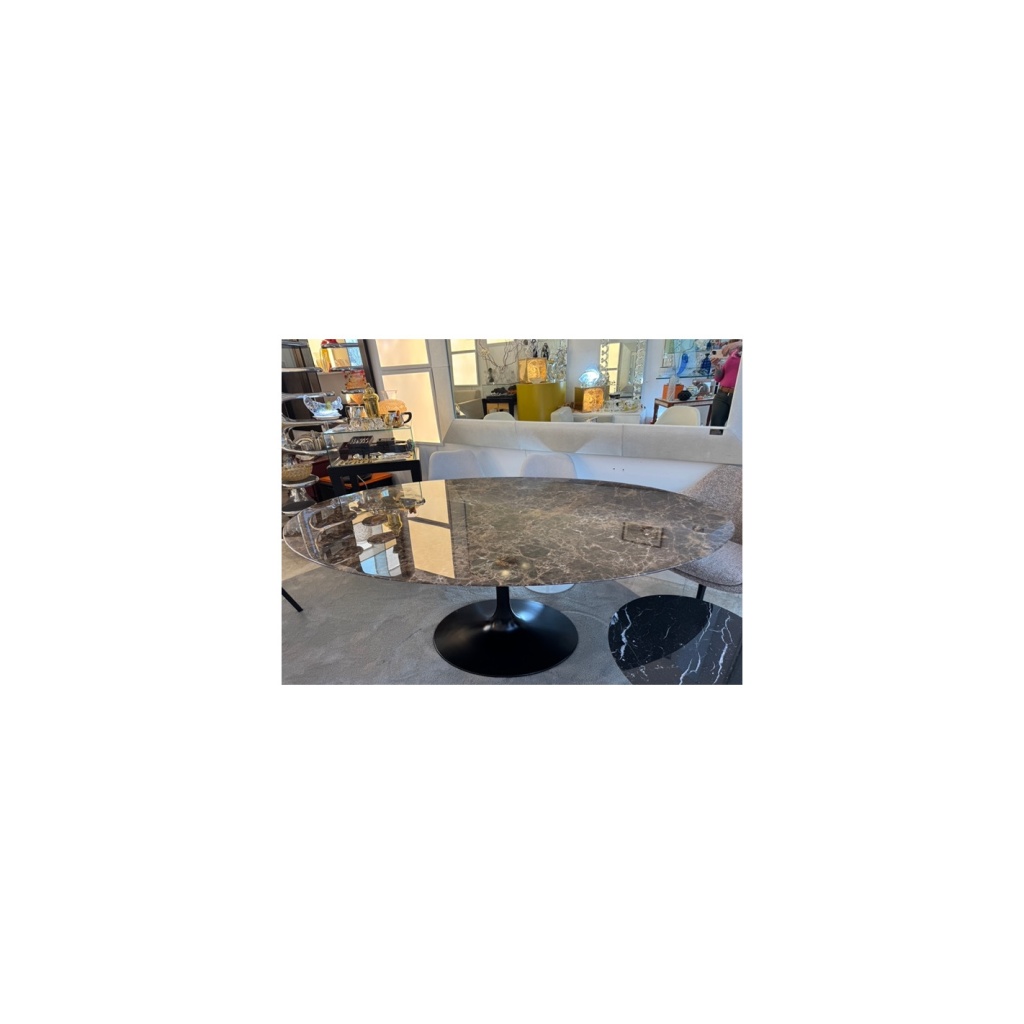 Eero Saarinen pour KNOLL ,table ovale TULIP « Emperador » 4