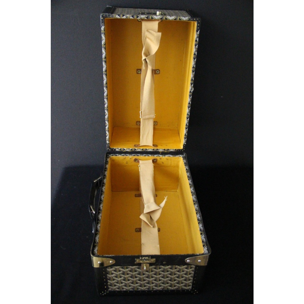 Malle bibliotheque Goyard en toile chevrons des années 1950 13