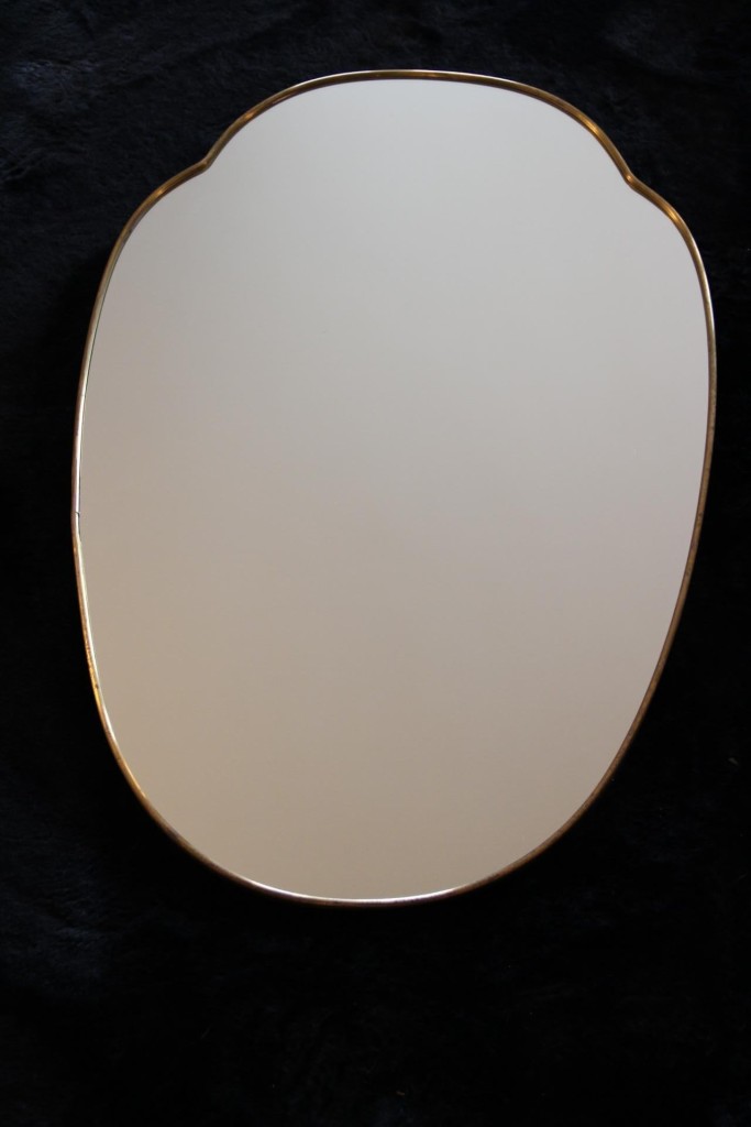 Paire de miroirs des années 50 en laiton doré 14