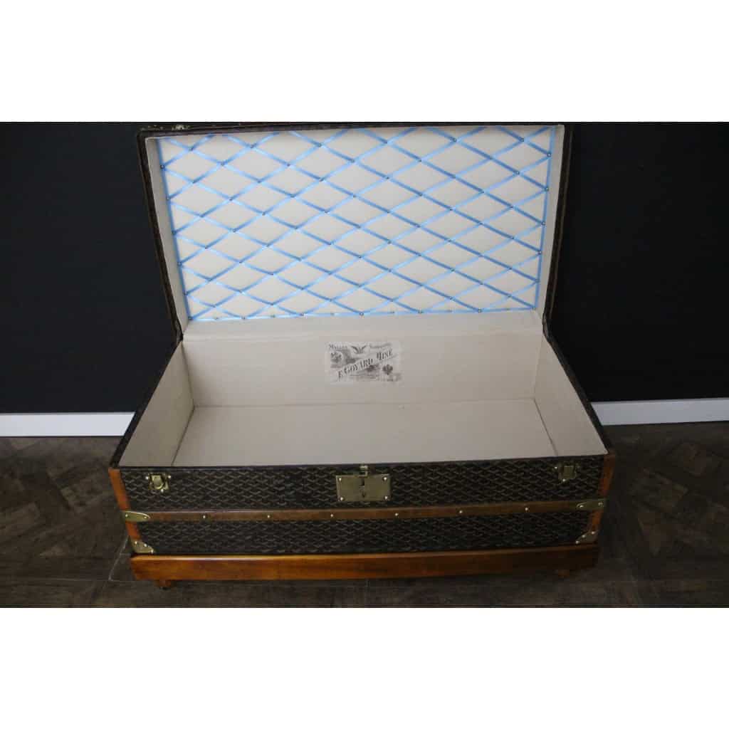 Malle Goyard 100 cm des années 1920’s en toile a chevrons 18