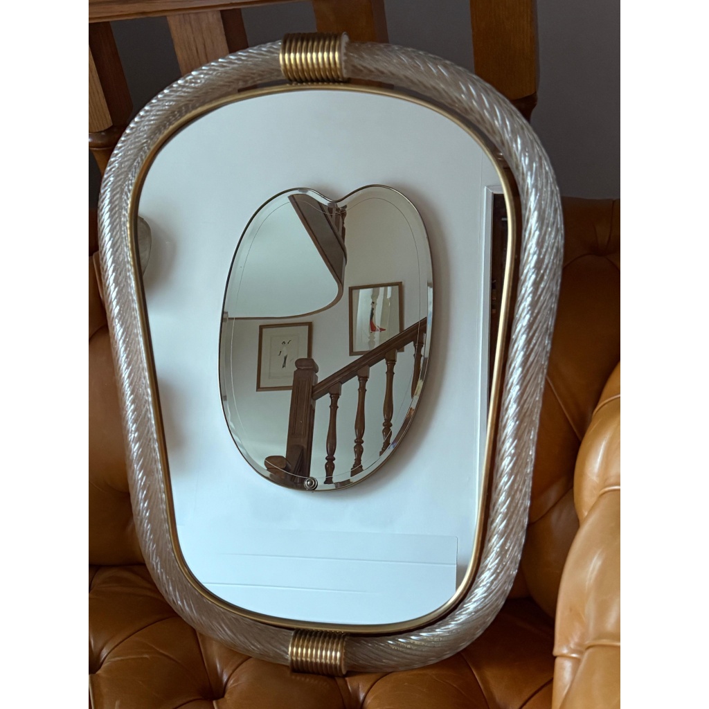 Miroir en verre de Murano blanc torsadé dans le style de Barovier 20