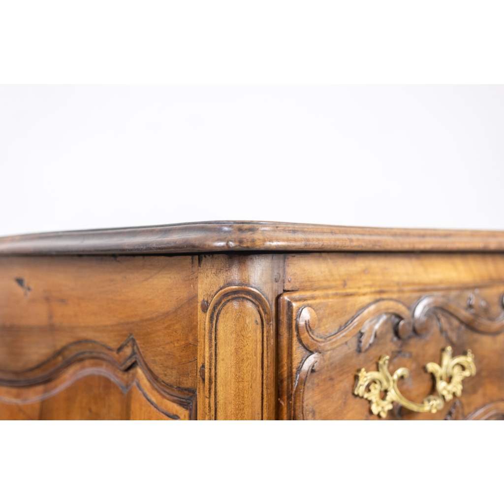 Commode galbée, dite nîmoise, en noyer, à 2 tiroirs. XVIIIe siècle. LS5422 6