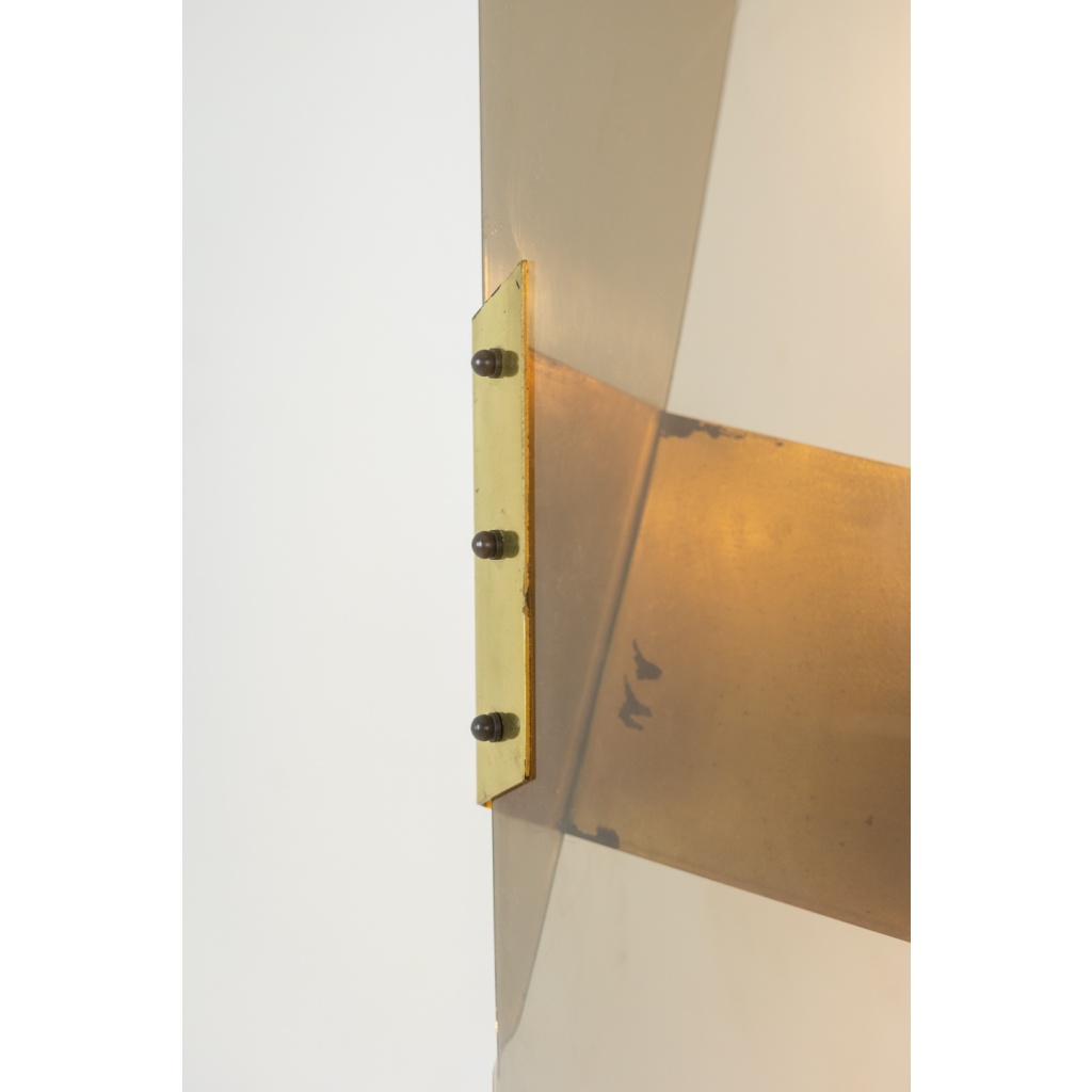 Giuseppe Calonaci, Lampadaire en plexiglass plié fumé. Années 1970 LS64742409Z 7