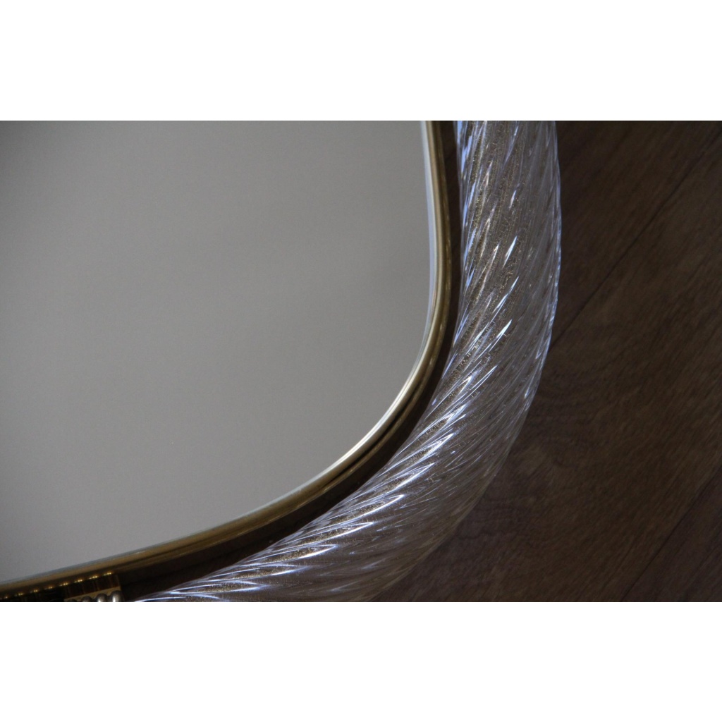 Miroir en verre de Murano blanc torsadé dans le style de Barovier 8