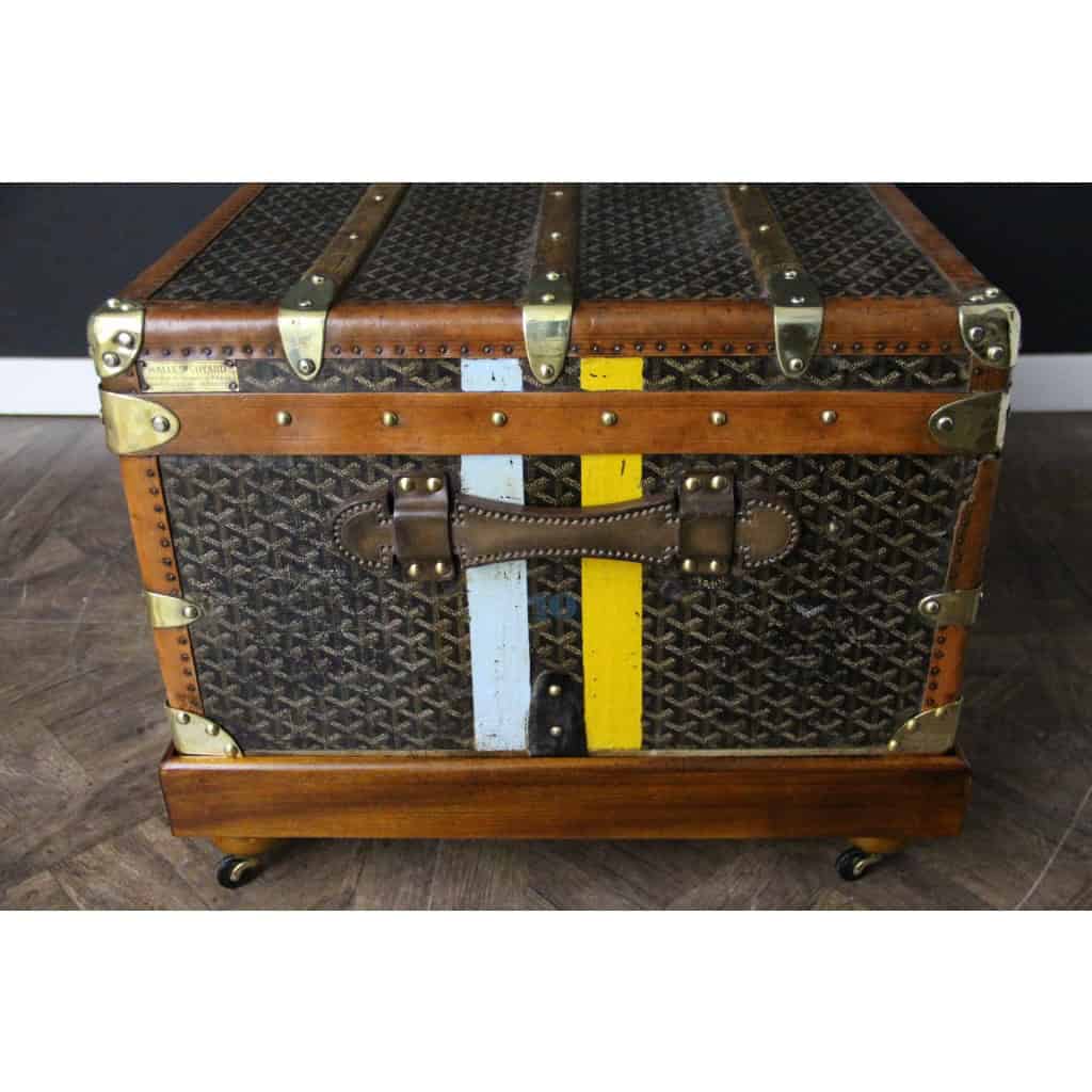 Malle Goyard 100 cm des années 1920’s en toile a chevrons 9