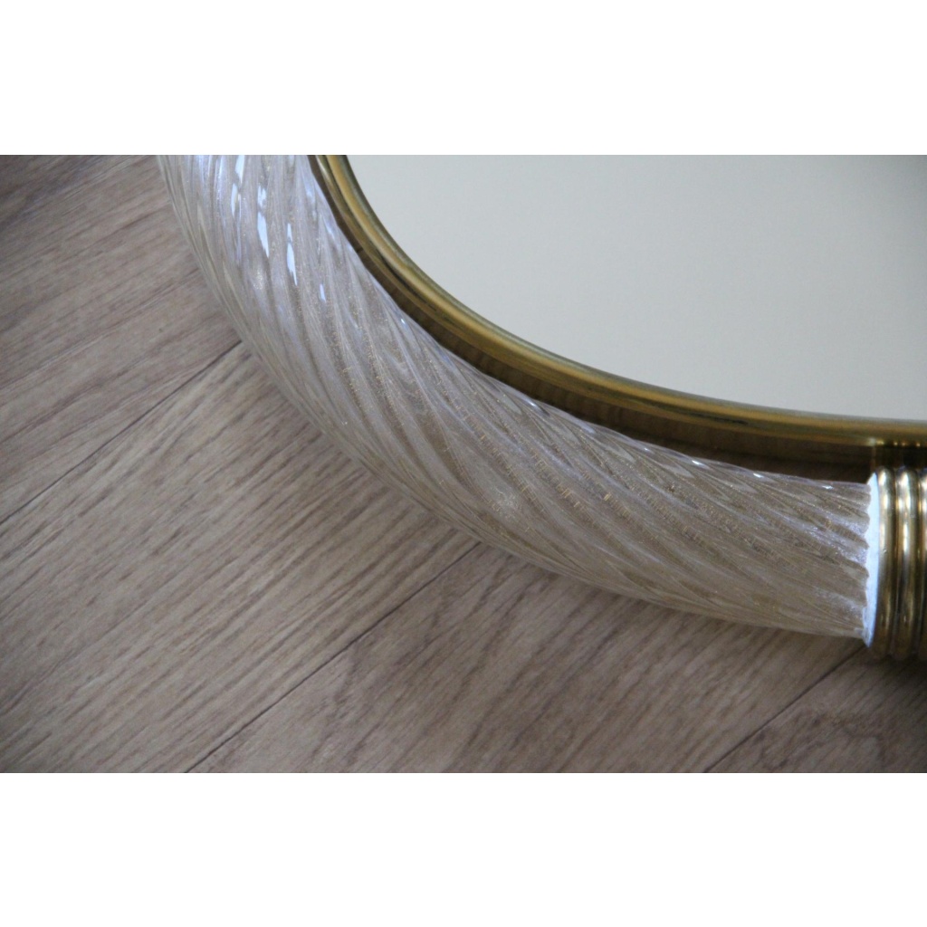 Miroir en verre de Murano blanc torsadé dans le style de Barovier 9