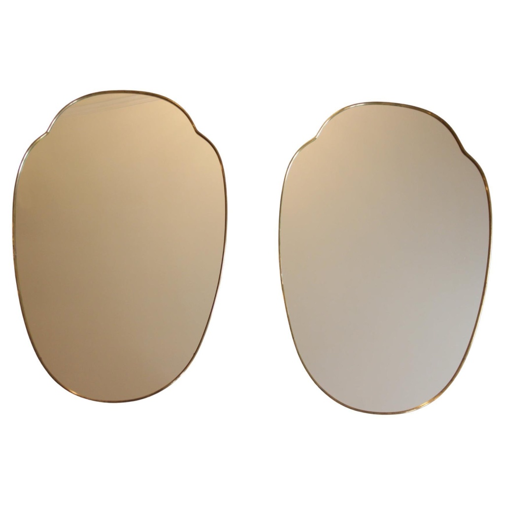 Paire de miroirs des années 50 en laiton doré 3