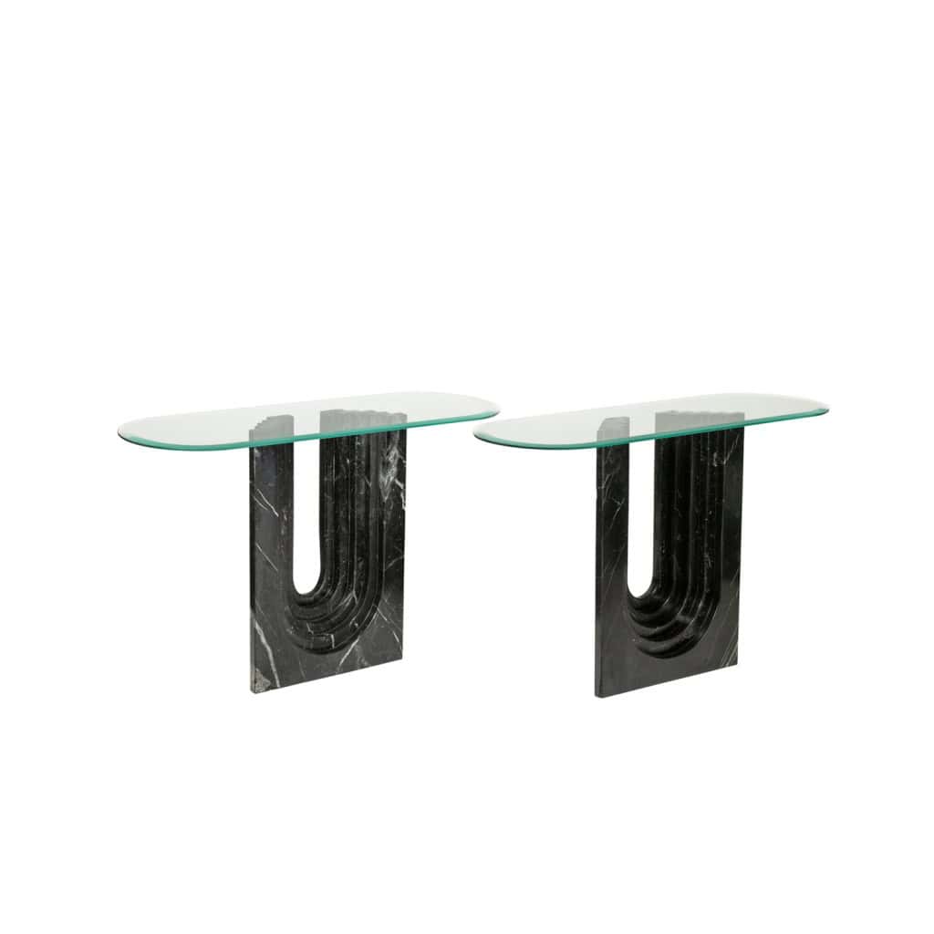 Paire de tables consoles en marbre et plateau de verre. Années 1980. LS6544 3