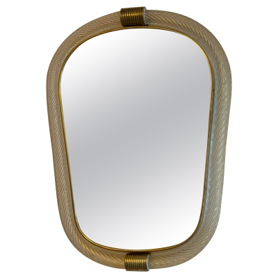 Miroir en verre de Murano blanc torsadé dans le style de Barovier
