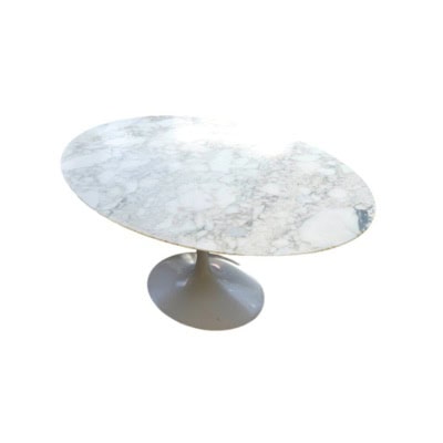 Eero Saarinen pour Knoll : Table « Tulip » ovale marbre calacatta