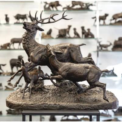 Sculpture – Famille De Cervidés , Clovis – Edmond Masson (1838-1913) – Bronze