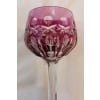 Un grand verre roemer rouge rubis signé Saint Louis 7