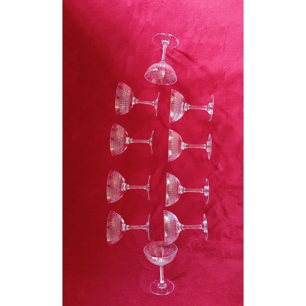 10 coupes à champagne Baccarat Modèle Nancy 4