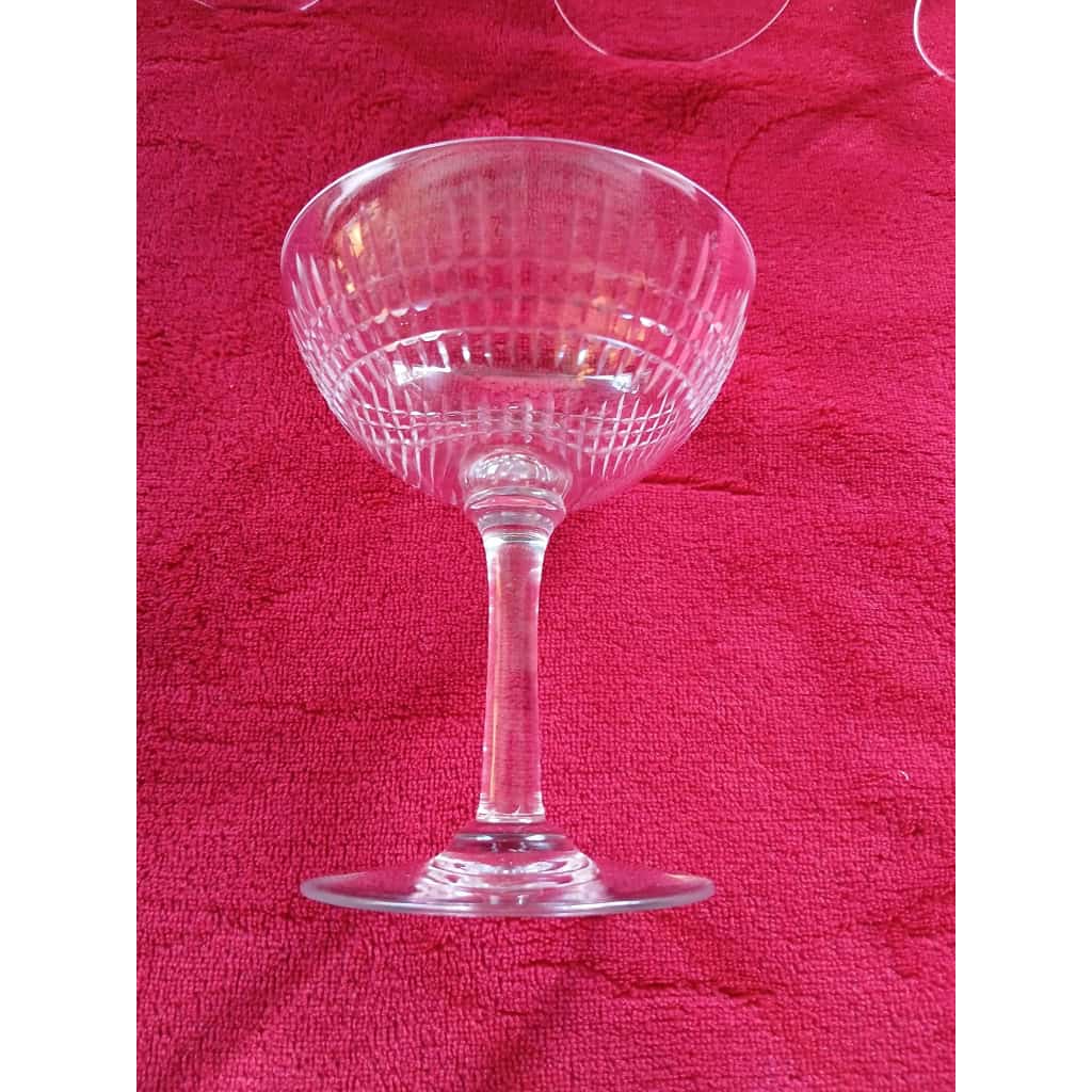 10 coupes à champagne Baccarat Modèle Nancy 5
