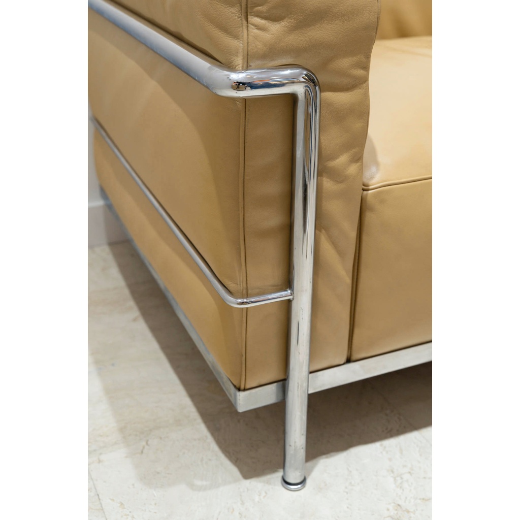 Le Corbusier, Perriand, Jeanneret – Cassina – Paire De Fauteuils LC3 Cuir Camel Gold 6