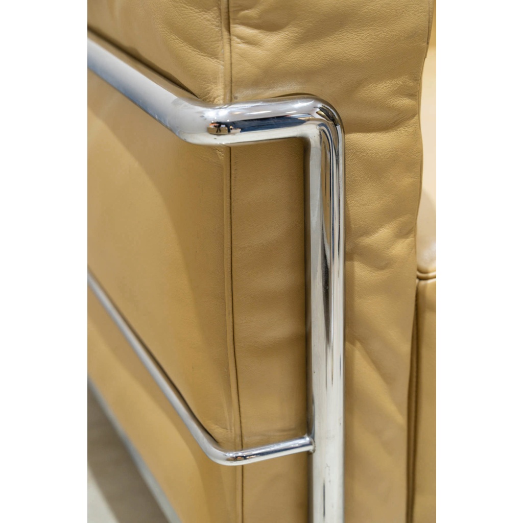 Le Corbusier, Perriand, Jeanneret – Cassina – Paire De Fauteuils LC3 Cuir Camel Gold 7