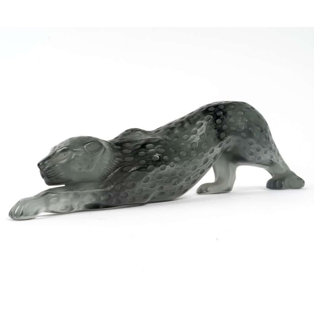 1990 Marie-Claude Lalique – Sculpture Panthère Zeila Cristal Gris 4