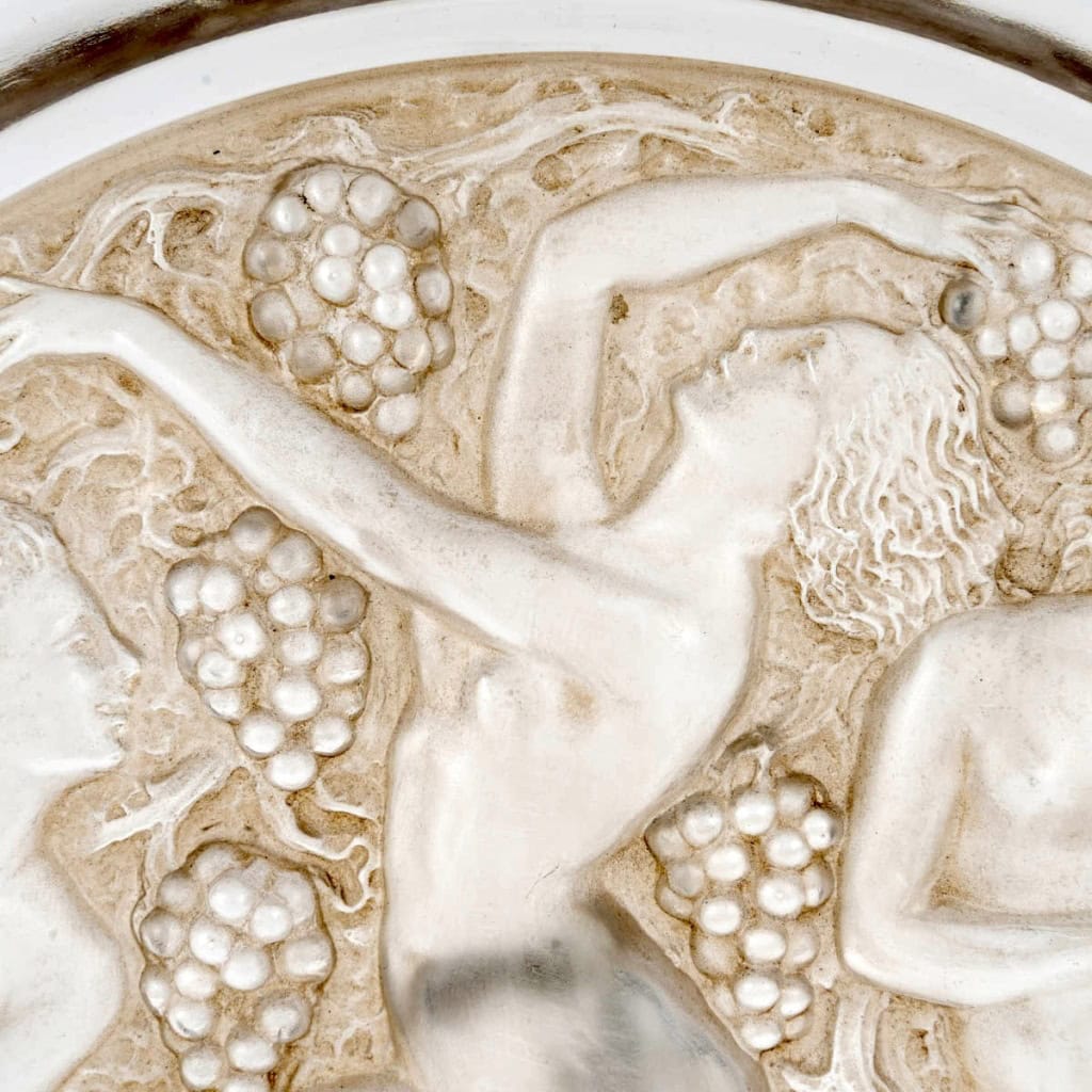 1943 René Lalique – Plat Côte d’Or Verre Blanc Patiné Sépia 7