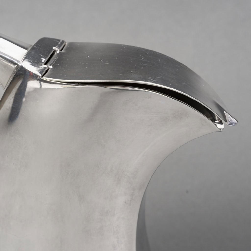 Pierre CARDIN Verseuse couverte en argent massif – Circa 1970 12 Pierre CARDIN Verseuse couverte en argent massif – Circa 1970 12