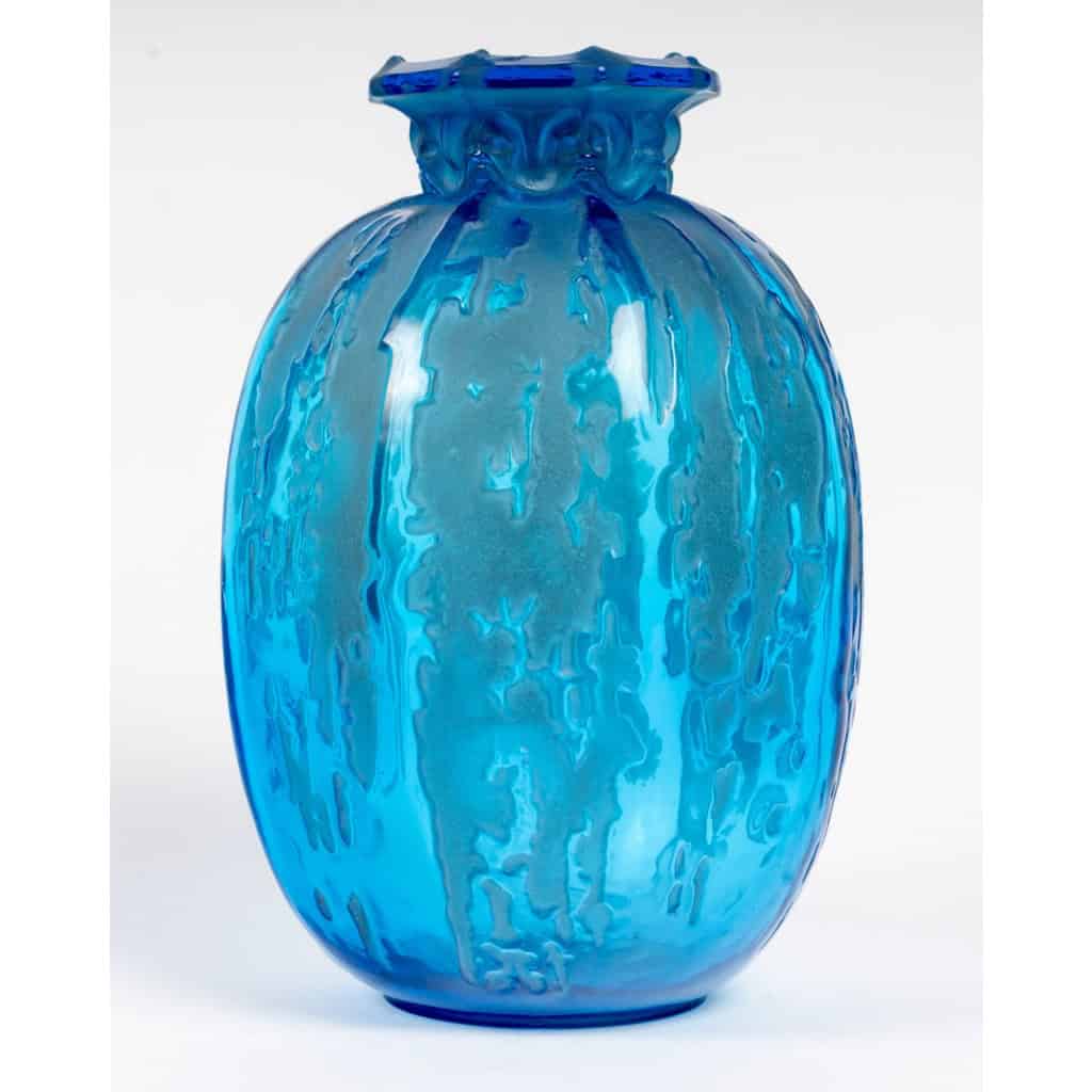 1912 René Lalique – Vase Fontaines Verre Bleu Electrique Patiné Gris 3