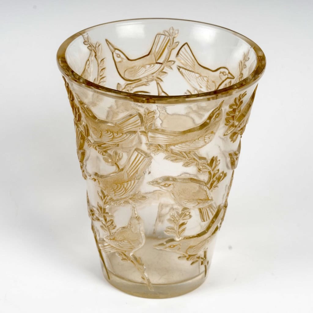 1938 René Lalique – Vase Grives Verre Blanc Patiné Sépia 4