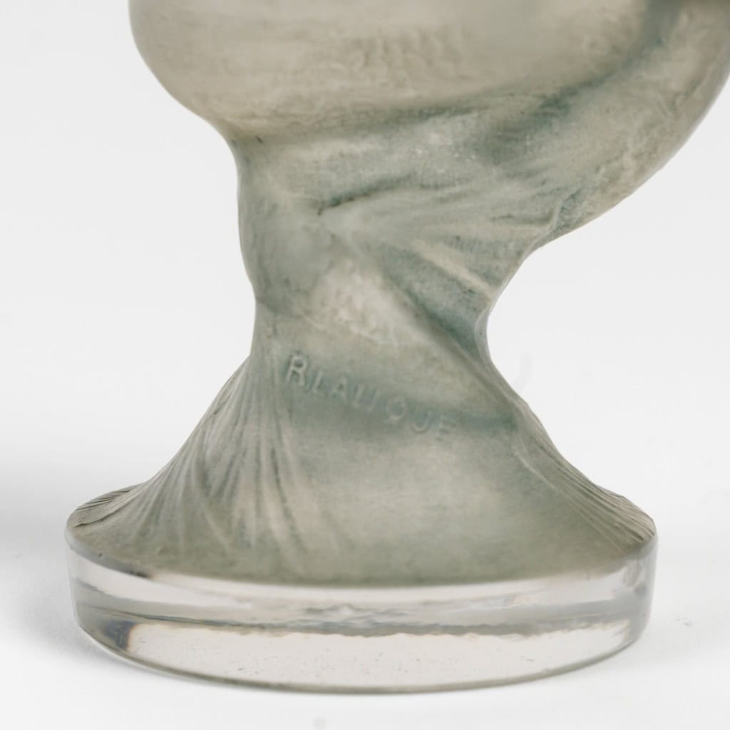 1920 René Lalique – Mascotte Automobile Statuette Sirène Verre Blanc Patiné Bleu Gris 11
