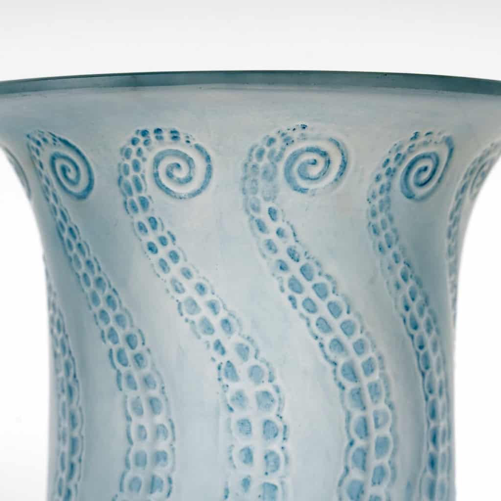 1921 René Lalique – Vase Méduse Verre Blanc Patiné Bleu 6