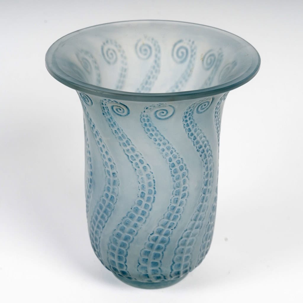 1921 René Lalique – Vase Méduse Verre Blanc Patiné Bleu 4