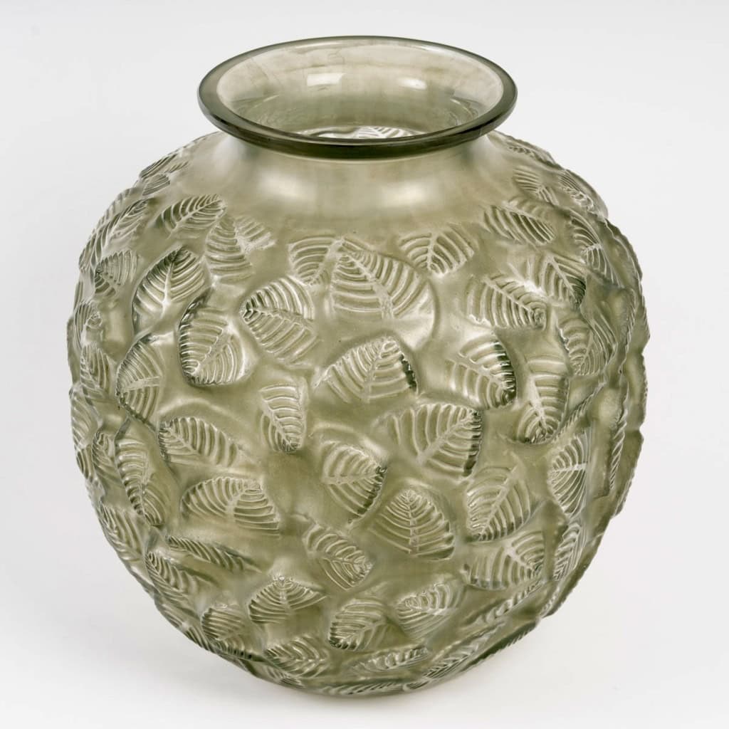 1926 René Lalique – Vase Charmille Verre Blanc Patiné Vert 5