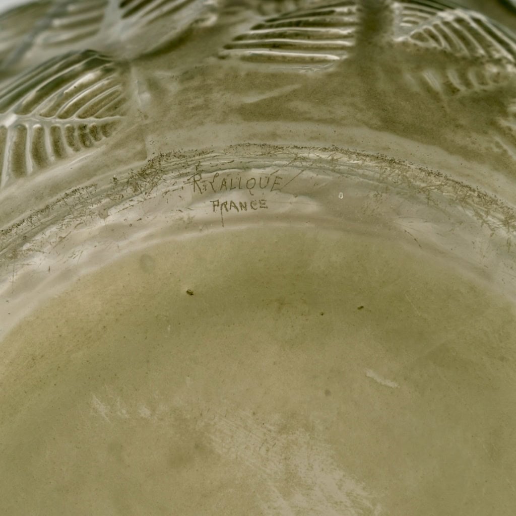 1926 René Lalique – Vase Charmille Verre Blanc Patiné Vert 8